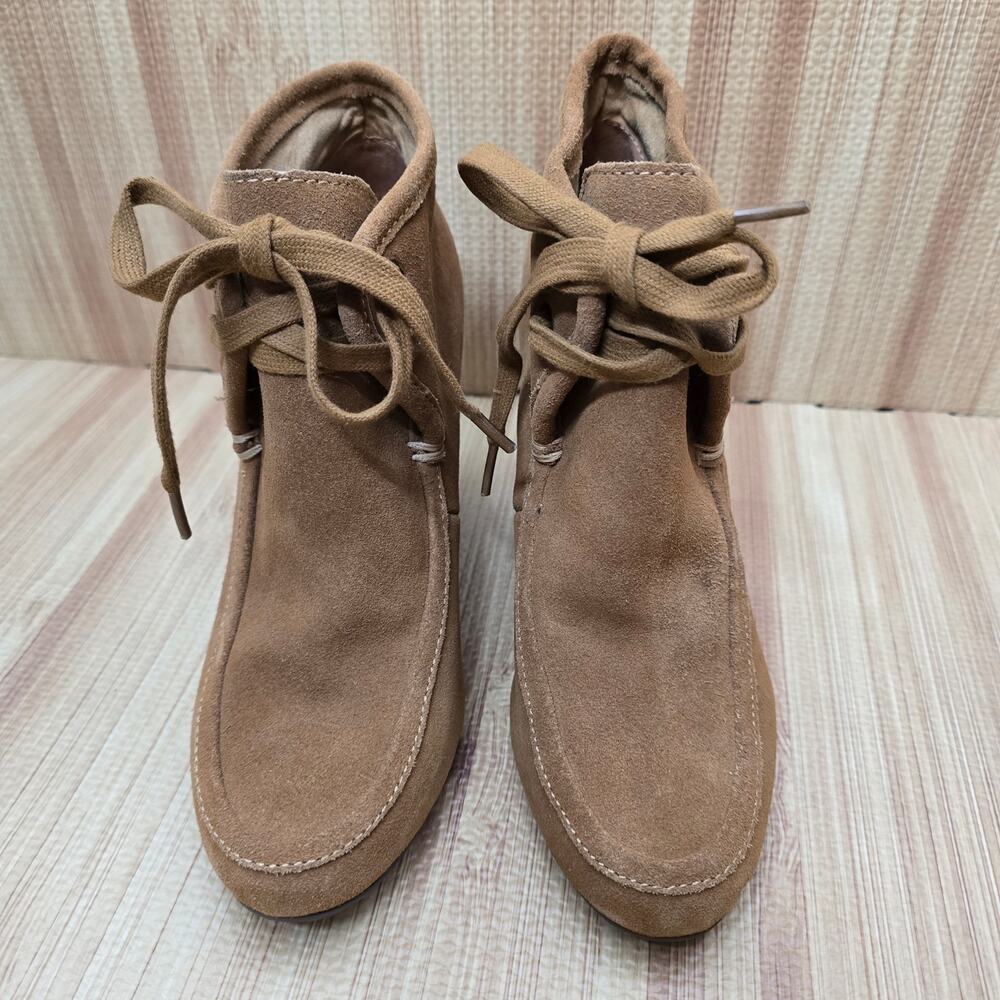 KDB Kelsi Dagger Brooklyn Beige Tan Suede Lace Up Wedge Booties Size 7M